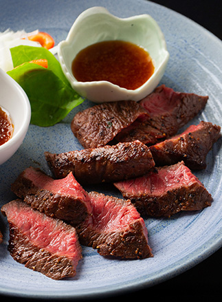 和牛モモステーキ